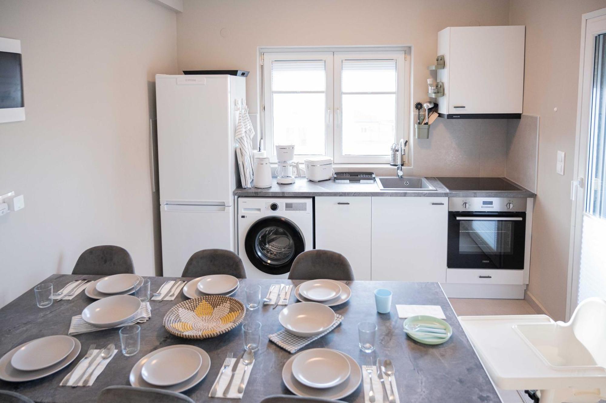 Noah Sea-View Apartments Néoi Epivátai Luaran gambar