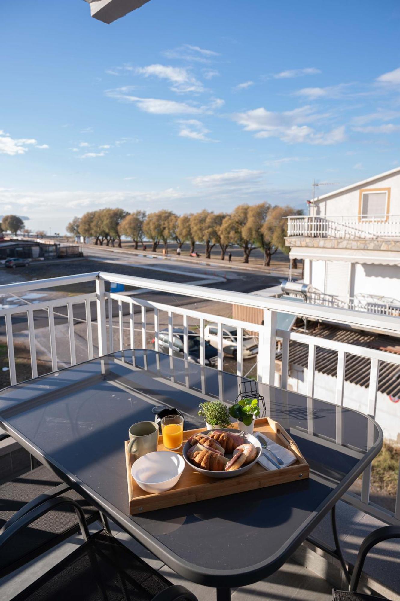 Noah Sea-View Apartments Néoi Epivátai Luaran gambar