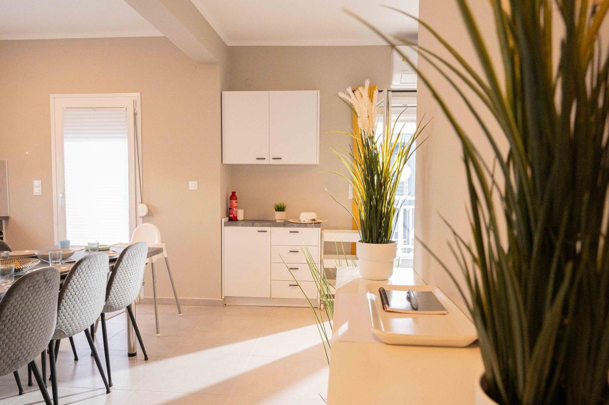 Noah Sea-View Apartments Néoi Epivátai Luaran gambar