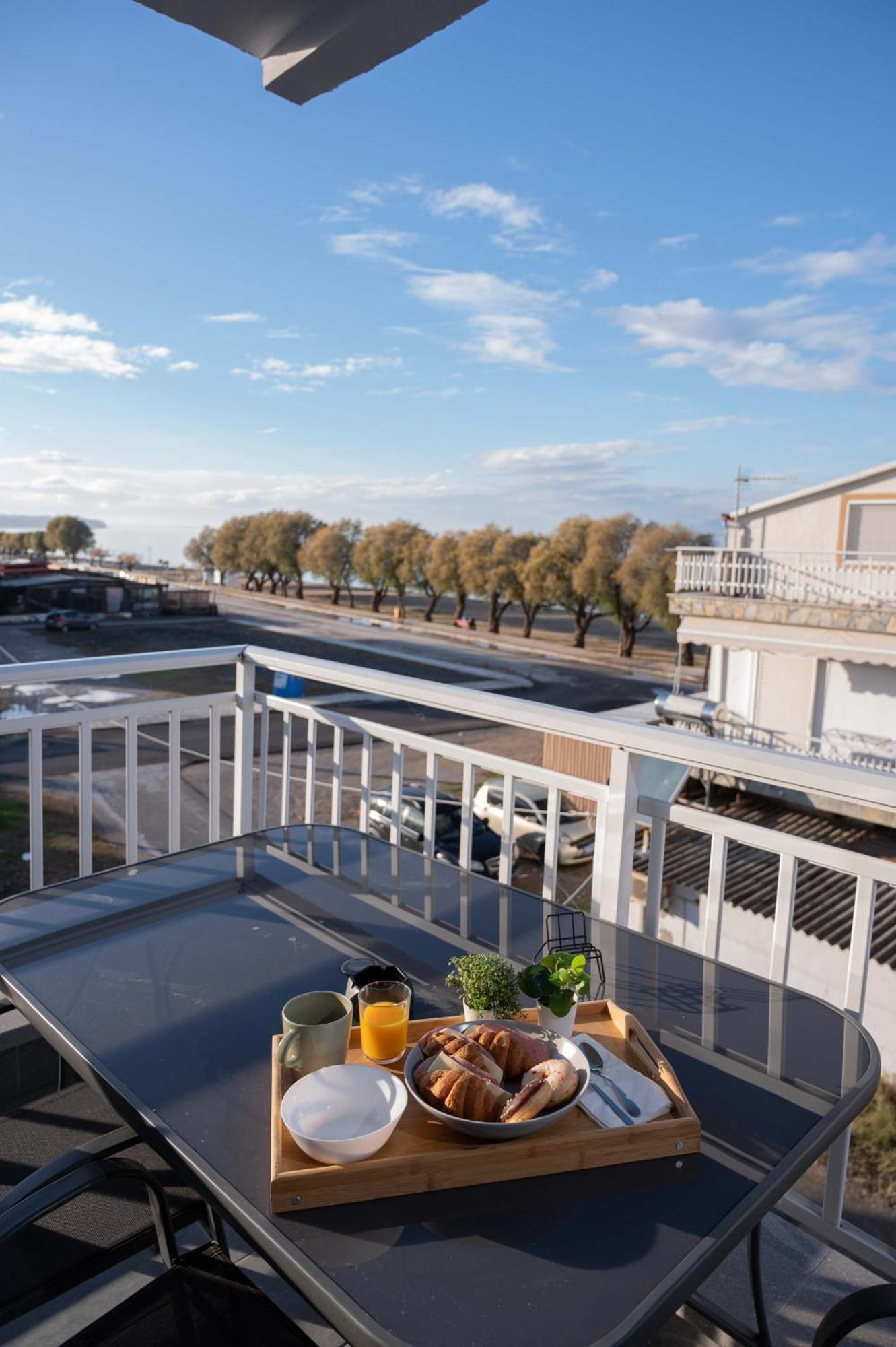 Noah Sea-View Apartments Néoi Epivátai Luaran gambar